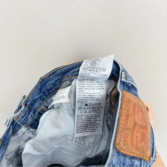 Levi's Womens 25 Skinny 501 Button Fly Medium Wash Jeans - Picture 11 of 16